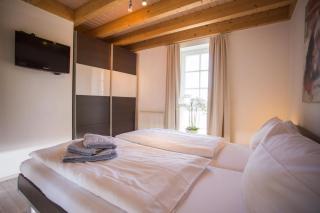 Hellinghus Greetsiel - mit Sauna, Whirlpool und Kaminofen für bis zu 6 Personen - Haustiere herzlich willkommen, direkt am Hafen von Greetsiel - 3