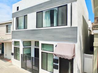 Beach & Bay Retreat - Full of Amenities - 9
