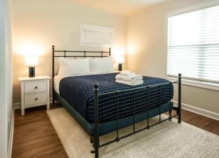 Charming Downtown Lake Geneva Getaway - Lake Geneva - 6