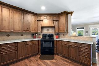 Lakeside Oasis - Room for 12 - 3