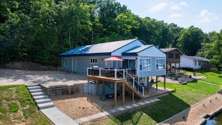The Lake Shack - Waterfront Life - 5