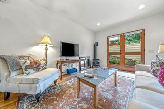 Carmel Romantic Escape for 2 - 1