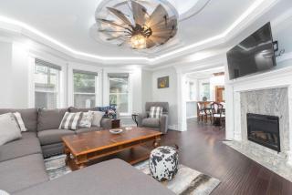 4 BDR Lake Geneva Estate Across from Beach - Lake Geneva - 0