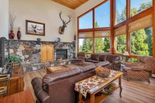 Gorgeous 5 BDR Traviloli Mountain Retreat for 10 - Shaver Lake - 0