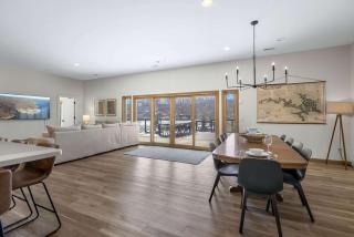 Big Bear Bungalow - Stay Waterfront to Lake of the Ozark - Sunrise Beach - 5