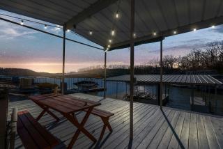 Bearcat Bungalows - Two Homes One Rental - Sleeps 22 - 0