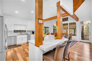 Fully Renovated 3Bd at Yosemite's South Gate - 0