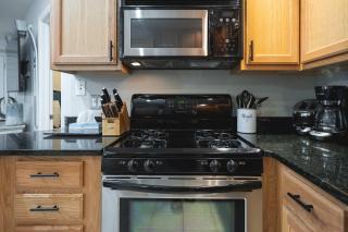 Stay in Abbey Springs 2 BDR with Resort Amenities - 2