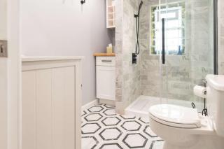 Chic Downtown Lake Geneva Apartment - Sleeps 2 - Lake Geneva - 6