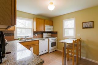 Your Cozy Lockwood Lodge Awaits Pet Friendly - 2