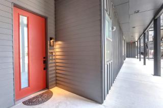 Relax in a Luxe Resort-Style Condo - 2
