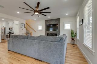 Sleek & Convenient East Nashville Home - 4