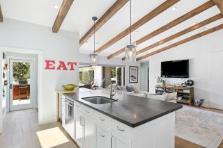 Private Wading Pool Home with Patio - Corona del Mar - 5