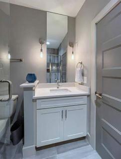 Dual Nashville - 1 mile from DT Nash & Farmers Market - 4
