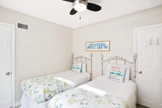 Grand Canal Getaway - Balboa Island - Newport Beach - 1