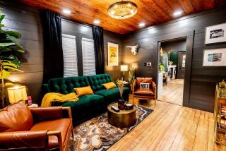 Best Location in Downtown NB - Golf Cart Included - 2