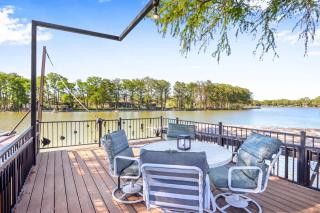 Beautiful and Relaxing Lakefront Getaway - New Braunfels - 8