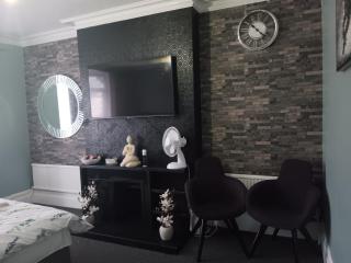 Lotshe Homes - Southend-on-Sea - 4