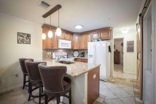 Waterwheel Hideaway - Cozy Condo for 6 with Resort-style Amenities - 1
