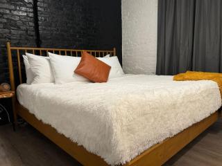 Short North Convention King Bed Free Parking! - Columbus - 3