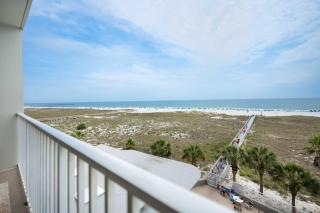 Cozy Beachfront Condo - Sauna Pools & Views - 7