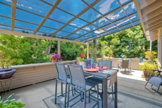 Serene Coastal Home Sleeps 8 - 1 Mile from Beach - 9