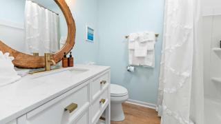 Cozy Coastal Getaway with Pool Access & Short 5-min Walk to Beach - Orange Beach - 2