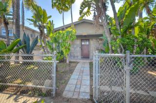 Vintage Beach Bungalow - For 6 - Oceanside - 6