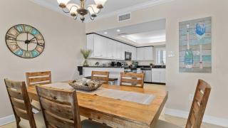 Spacious Beachfront Retreat - Sauna Pools & More - Perdido Key - 8