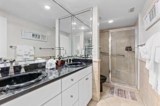 Spacious Beachfront Retreat - Sauna Pools & More - Perdido Key - 1