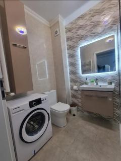 Ella ZigZag Apartament cu piscină și parcare! - 1