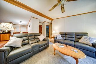 1 Mi to Lake Access Erie Home with Private Backyard - Erie - 5