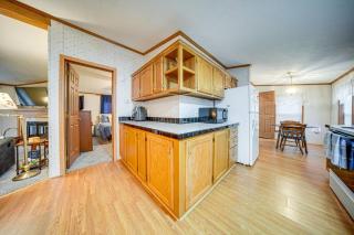 1 Mi to Lake Access Erie Home with Private Backyard - Erie - 2