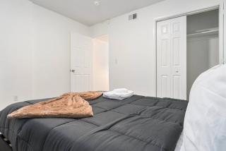Cozy 2BR Entire Flat Near Downtown - 7