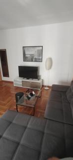 Paris 2 Night Private Parking - 7