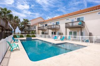 Comfy 3 Bedroom - Pets Sleeps 8 - Corpus Christi - 0