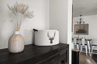 Cozy PC Condo - Top Floor Studio - 4