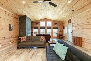 Delightful 3 Bedroom - Pets Monthly Rates - 2