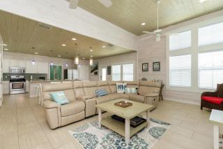 Pet Friendly Shared Pool Sleeps 14 - 2