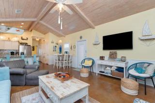 Mango Bungalow - Sleeps 8 2 Community Pools - 5