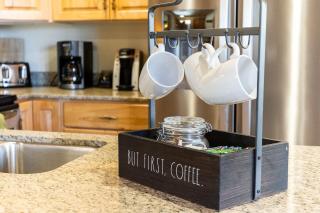 Lazy Bear Log Cabin - Canyons Park - 6