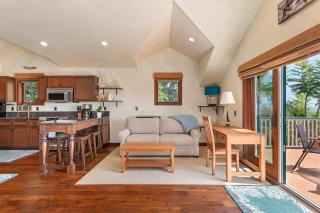 Blue Ocean View Retreat - Minutes to Beach - 5