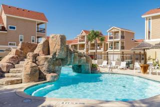 Fun 4 Bedroom - Resort Pool Sleeps 12 - 7