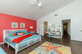 Stylish 3 bedroom - Pool Pets Sleeps 10 - 7