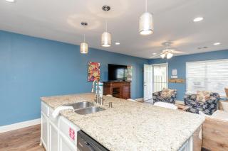 The Oasis - Pet Friendly Optional Golf Cart - 1