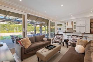 Paradise is Real - Estate with Pool & Hot Tub - 8