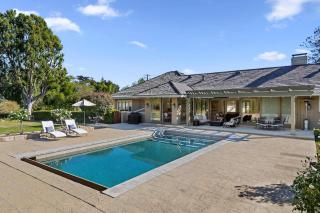 Paradise is Real - Estate with Pool & Hot Tub - 4