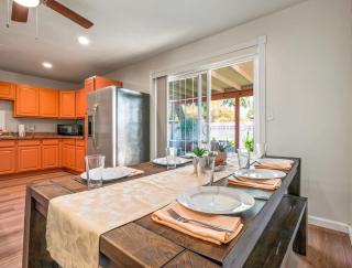 5BR Sleeps 10 Hot Tub Fire Pit Games & Walk to ASU - 2