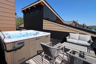 Arrow Luxury Rooftop - Shopping and more - 0