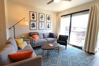 Arrow Luxury Rooftop - Shopping and more - 9